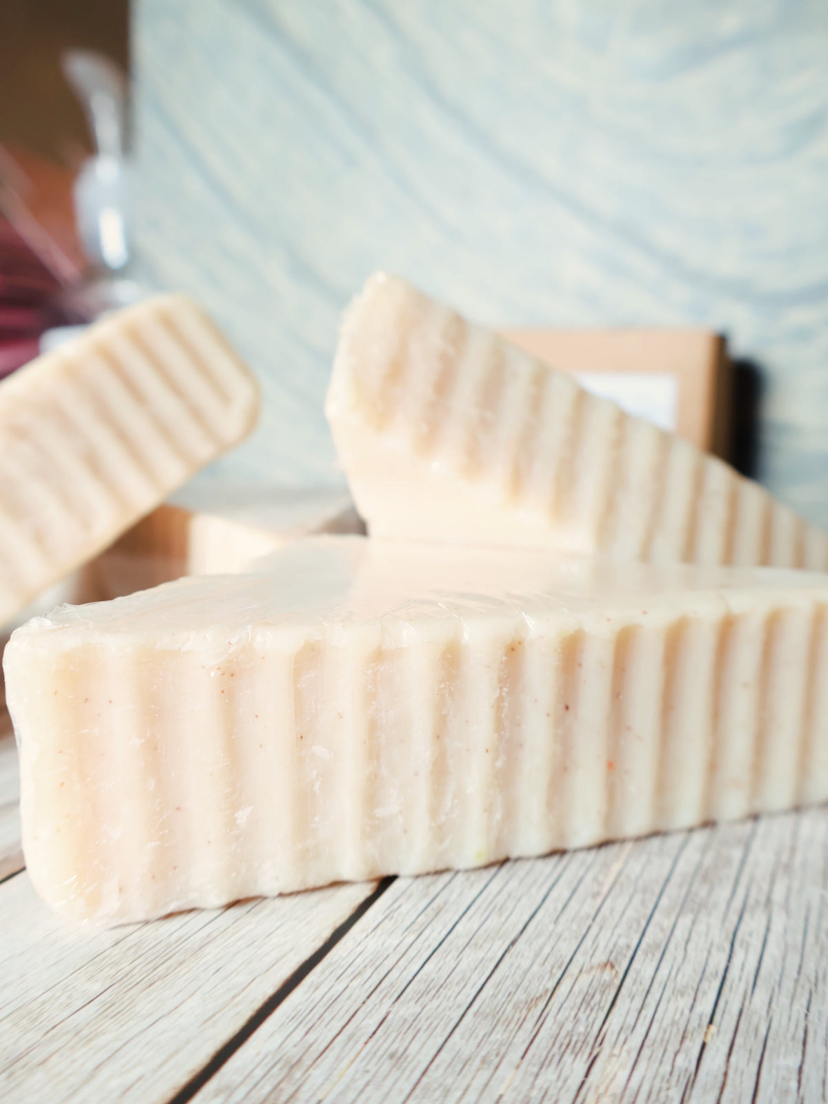 LIGHTENING BRIGHTENING EXFOLIATING BODY SCRUB SOAP